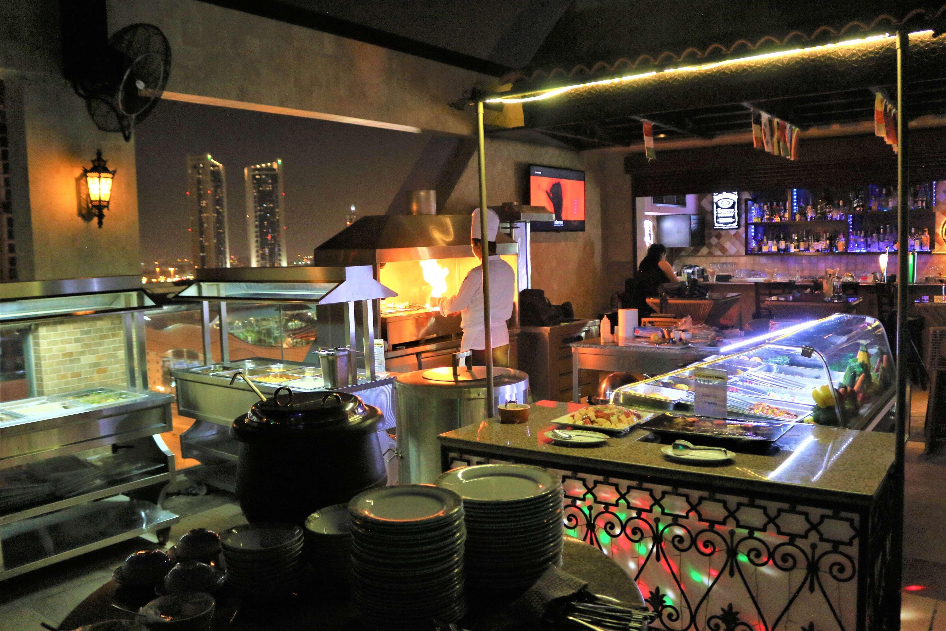 City Center Hotel Al-Manamah Bagian luar foto